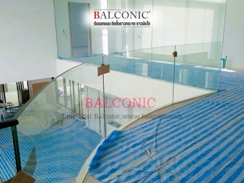 งานระเบียงโค้ง กระจกกันตก งานระเบียงโค้ง กระจกกันตก